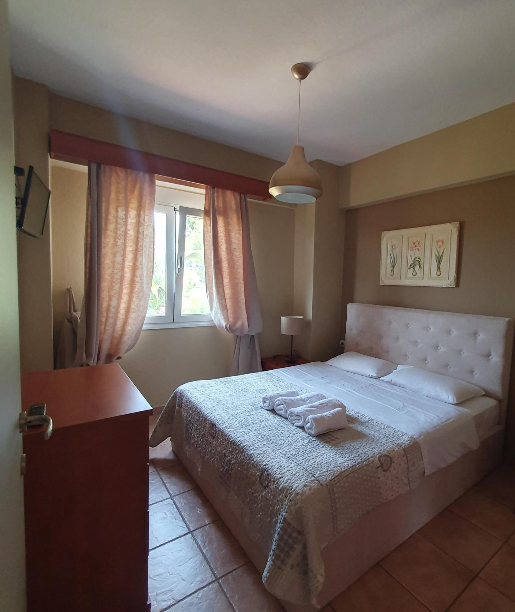 Agrili Apartments & Rooms Elia Nikitis Room photo